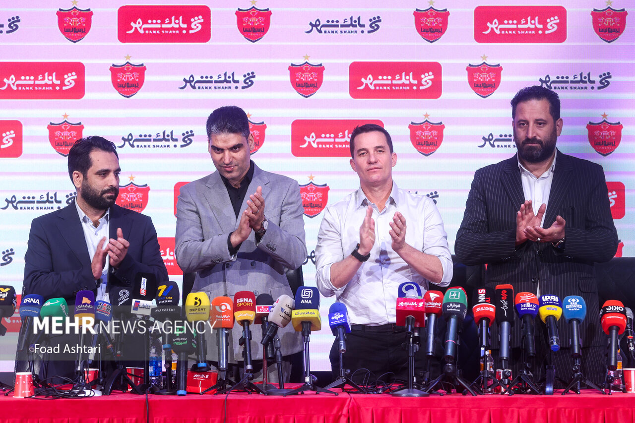 نامه پرسپولیس برای لیست خرید تابستانی/ اوسمار در موقعیت تصمیم‌گیری