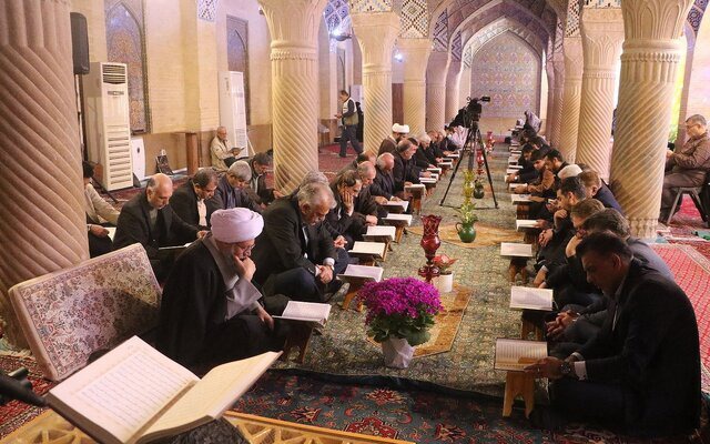 برپایی روزانه ۷۰۰۰ محفل جزءخوانی قرآن کریم در فارس