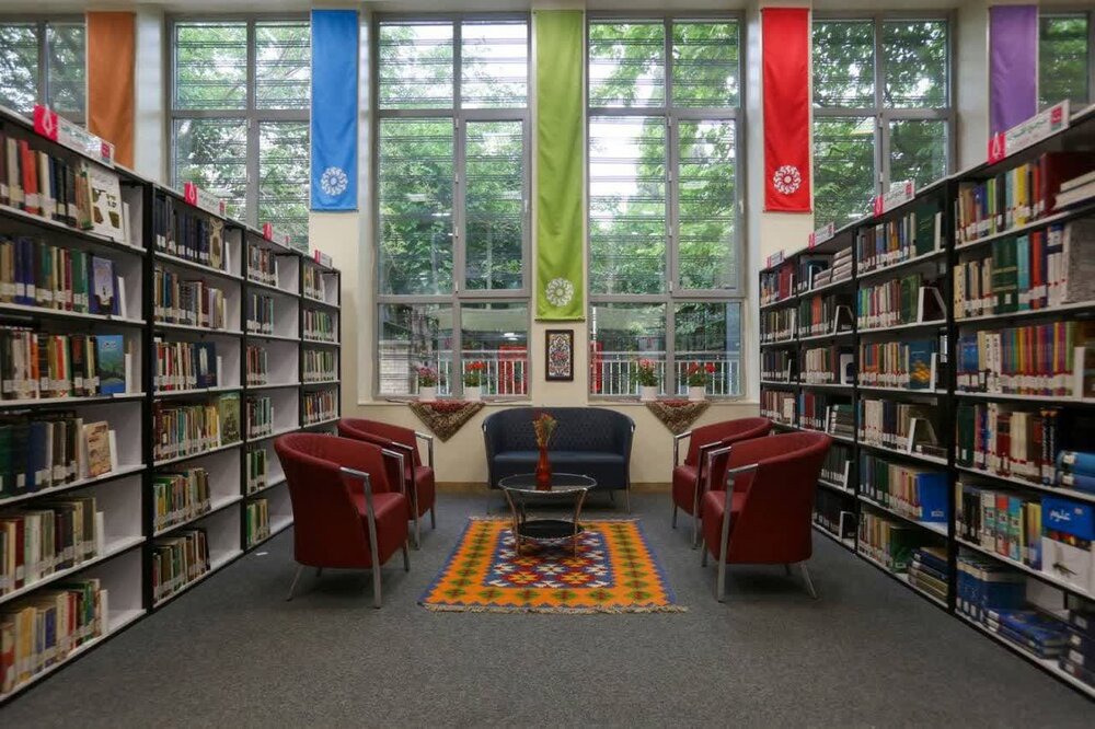 آغاز به‌روزرسانی منابع کتابخانه‌های عمومی فارس با طرح «سروش»