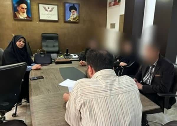 آزادی پنج زندانی‌ مالی به همت بانوی خیّر در فارس