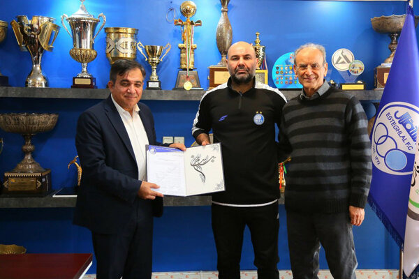 سرمربی جدید تیم فوتبال استقلال حکمش را گرفت + عکس