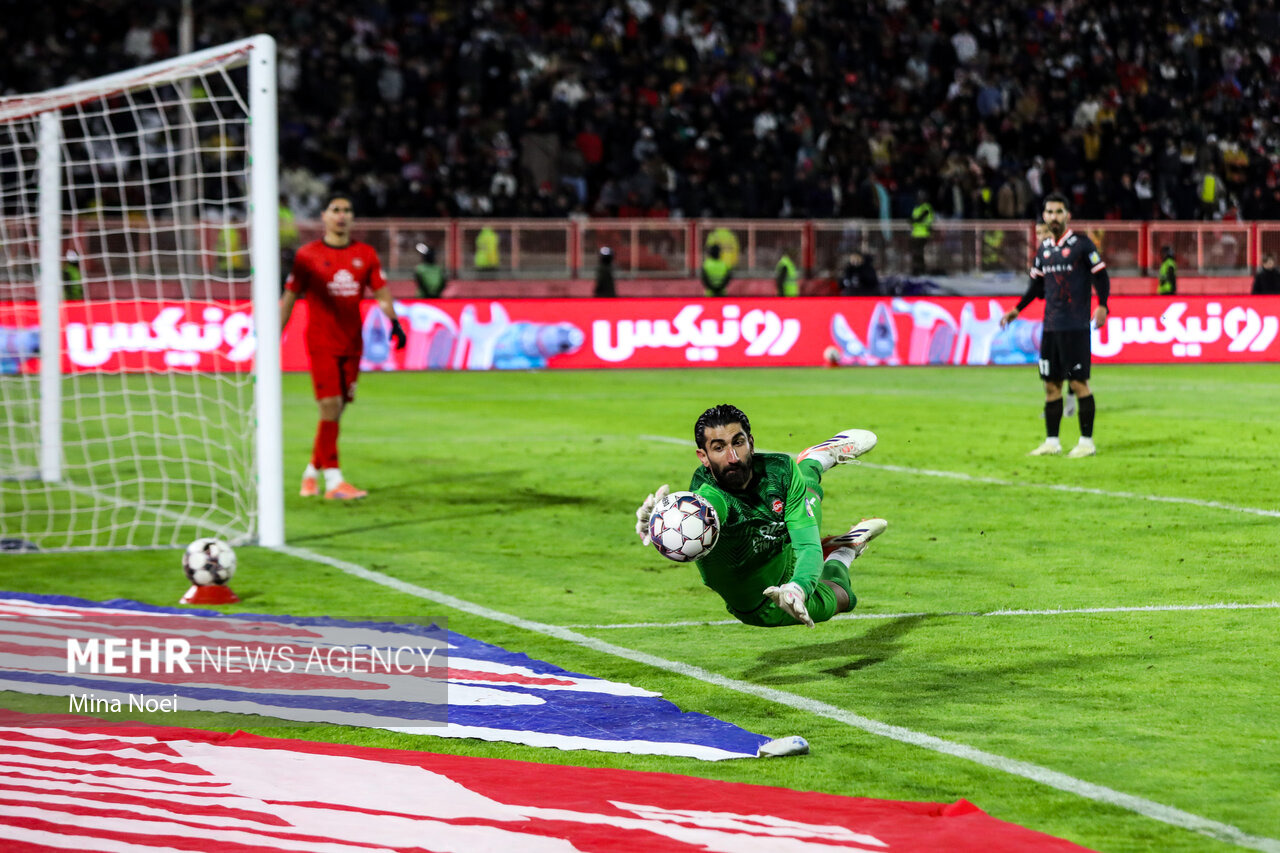 تعویق قطعی بازی تراکتور و پرسپولیس تا سال ۱۴۰۵