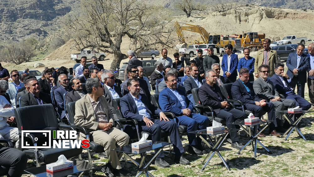 ساخت جاده کوهمره به نوجین در فارس تولید ثروت را به دنبال دارد