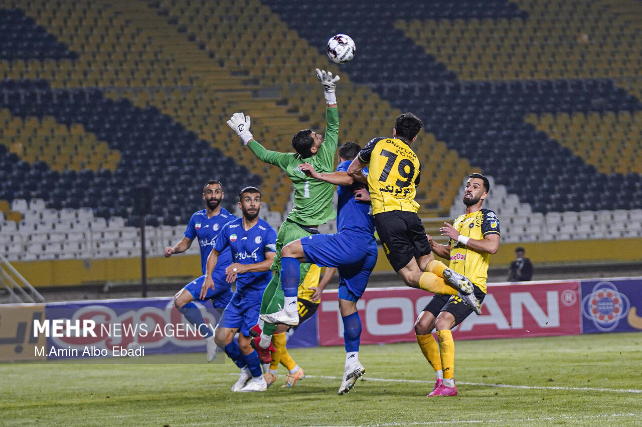 دوئل شگفت‌انگیزها با چند جدال حساس/ یورش استقلال به صدر با سهراب