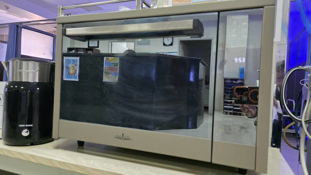 اهدای تجهیزات رفاهی به بخش مراقبت های ویژه بیمارستان آباده