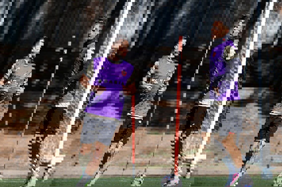 عوامل تنش در پرسپولیس مسافر اصفهان شدند/ دست بسته اوسمار دردسر شد!