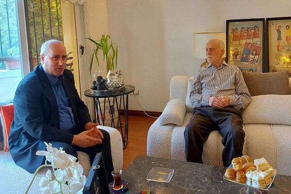 خوردبین: تیمی که در ایران مجوز نگرفته چرا به آسیا معرفی می شود؟