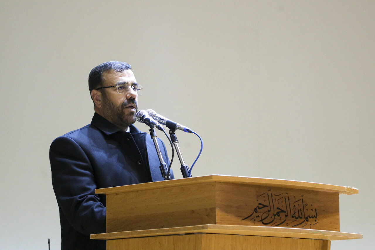 امیری: مردم فارس در روزهای سخت، پای انقلاب ایستادند