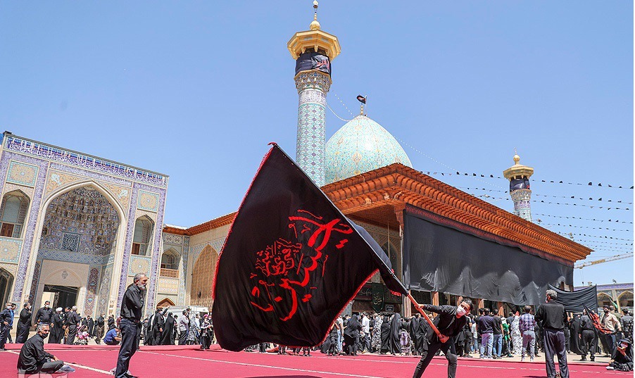 حرم مطهر شاهچراغ میعادگاه عزاداران در تاسوعای حسینی