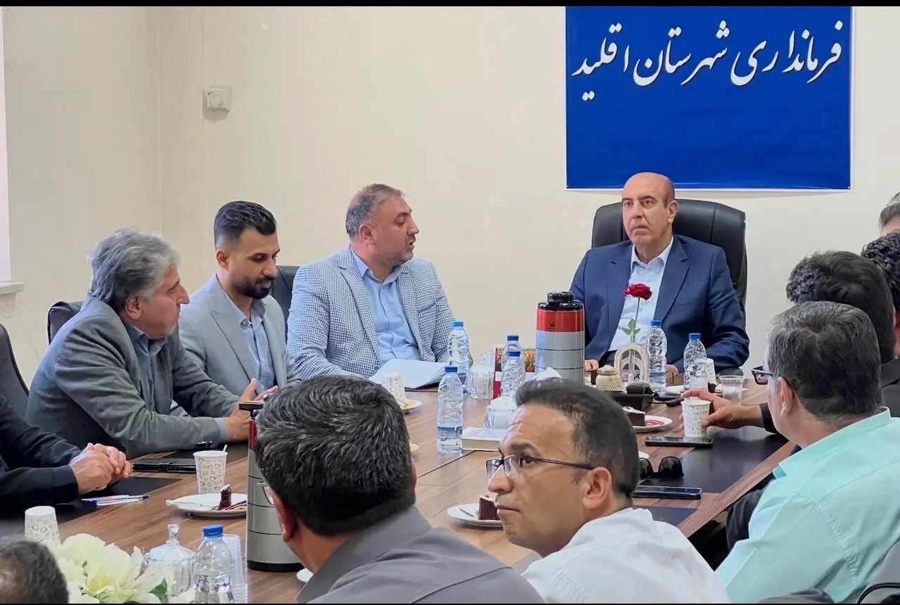 هم‌افزایی استانداری و وزارت کشور در بهبودمعیشت کارکنان و نوسازی زیرساخت‌ها
