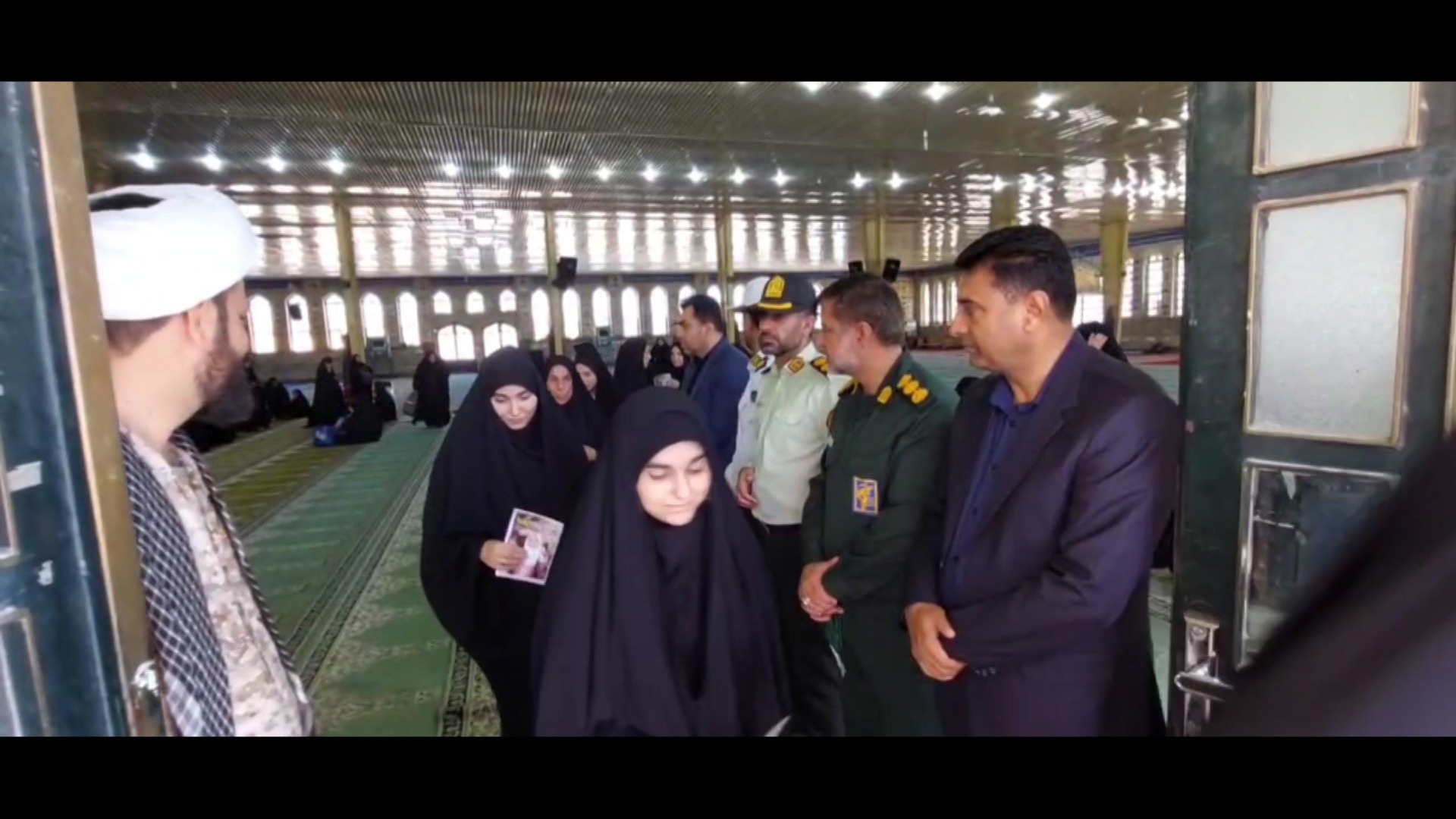 اعزام ۵ دستگاه اتوبوس از کوار به مراسم تشییع رهبر شهید