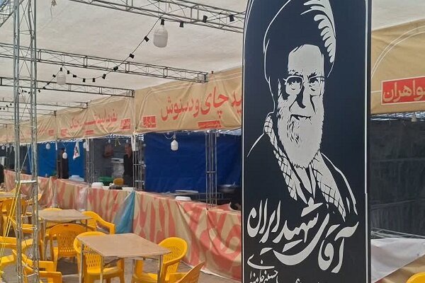خدمت به زائران رهبر شهید در موکب امام‌زاده اسماعیل فسا