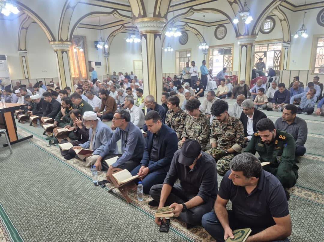 عزاداری اهل سنت خنج در وداع با رهبر شهید انقلاب