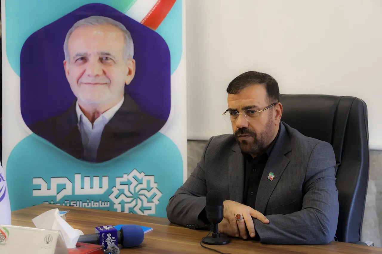 حضور استاندار فارس در سامانه «سامد» و پاسخ به ۱۶ درخواست مردمی