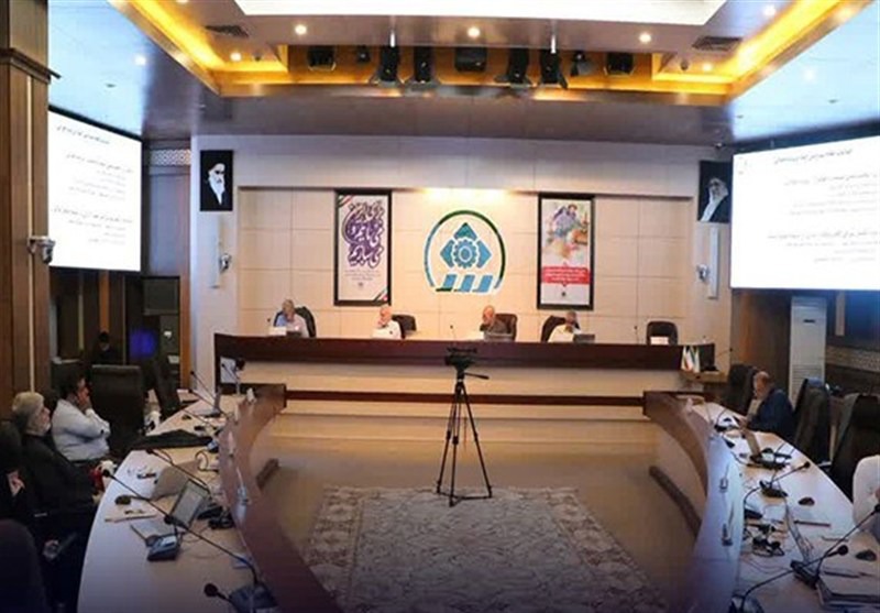 جلسه علنی شورای شیراز به حد نصاب نرسید؛ بازگشت دوباره حکم تعلیق دو عضو شورا