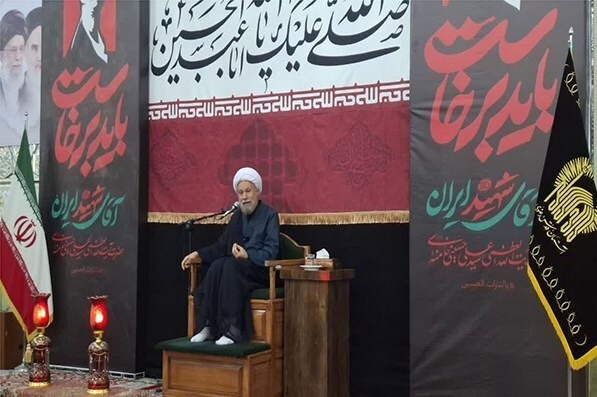 امام جمعه شیراز : رهبر شهید برای حفظ دین و نظام اسلامی جان خود را فدا کرد