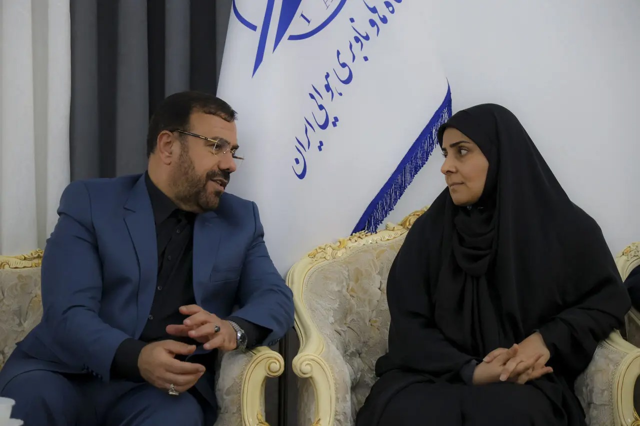 دیدار استاندار و وزیر راه و شهرسازی در فرودگاه شیراز