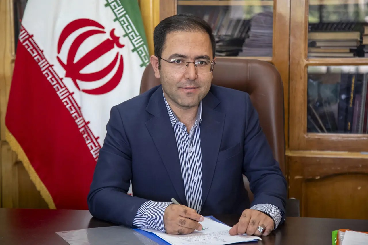 استانداری فارس آماده پیگیری مطالبات جامعه کارگری است