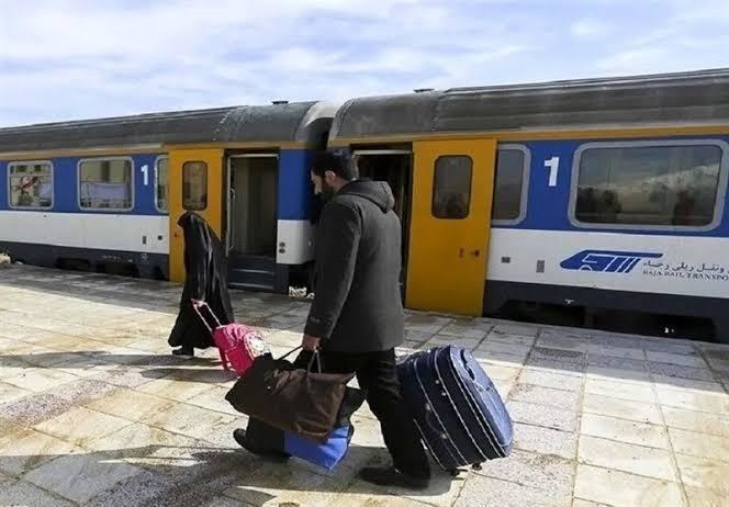 پیش فروش بلیت قطار‌های مسافری برای نیمه دوم مرداد آغاز شد