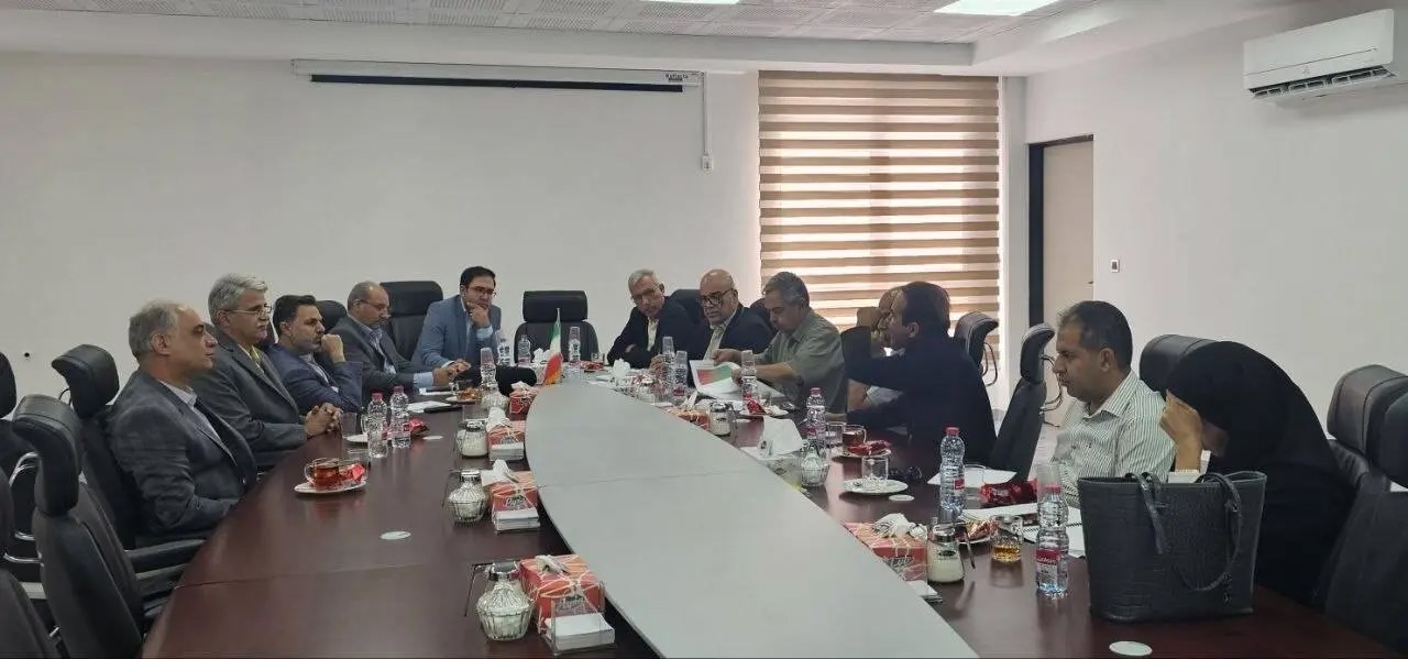 مطالبات داروخانه‌های فارس در سطح ملی پیگیری می‌شود