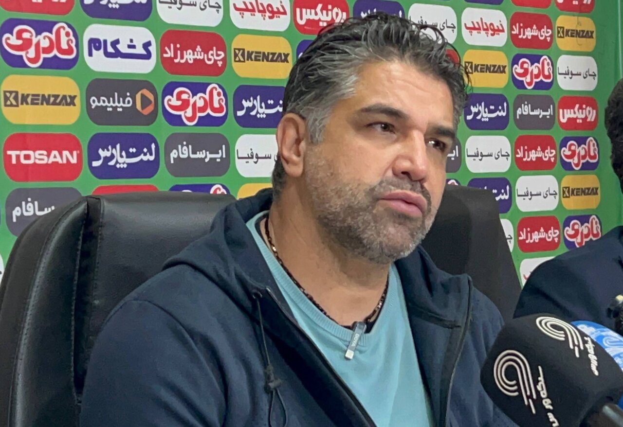 رفتار غیرحرفه‌ای سرمربی آلومینیوم با خبرنگاران