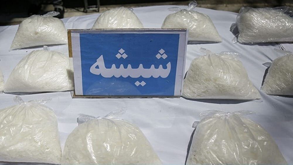توقیف خودرو سواری با ۷ کیلوگرم شیشه در پاسارگاد