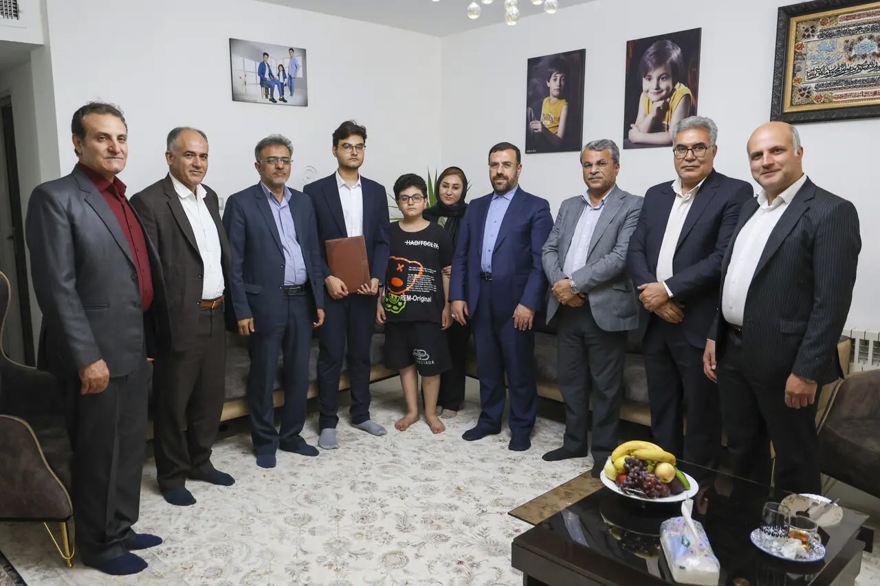 از دارنده مدال طلای المپیاد جهانی هوش مصنوعی تجلیل شد