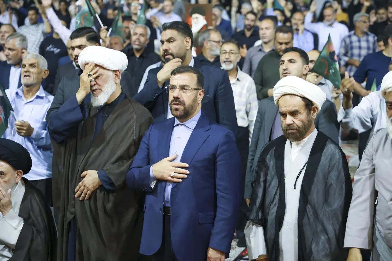 استاندار فارس:شکوه تشییع و تدفین رهبر شهید، جلوه پیوند معنوی امام و امت بود