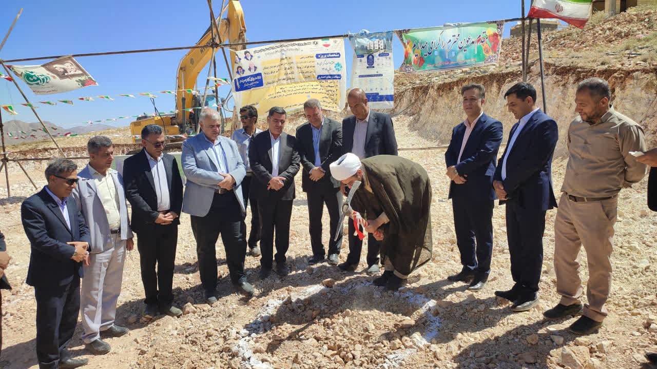 افتتاح طرح‌های عمرانی و آموزشی در سپیدان