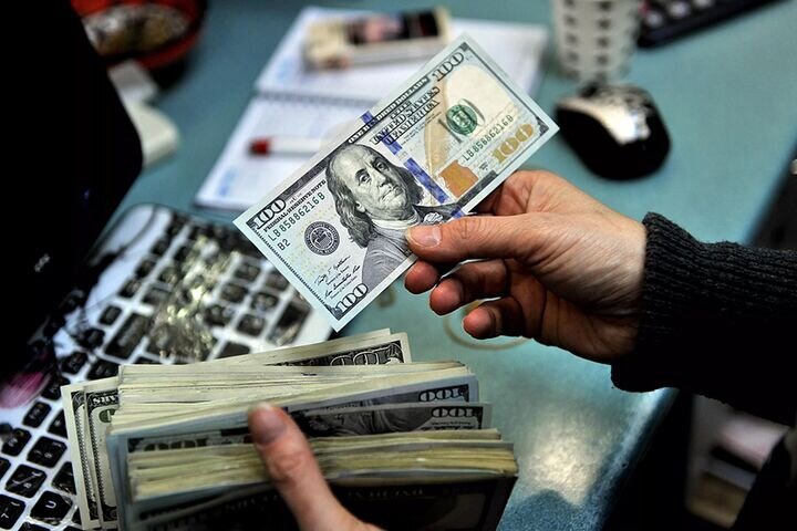 بانک‌های خدمات‌دهنده به اخلالگران ارزی جریمه شدند