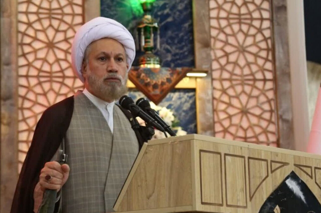 آیت‌الله دژکام: گران‌فروشی در جنگ اقتصادی خیانت به مردم است