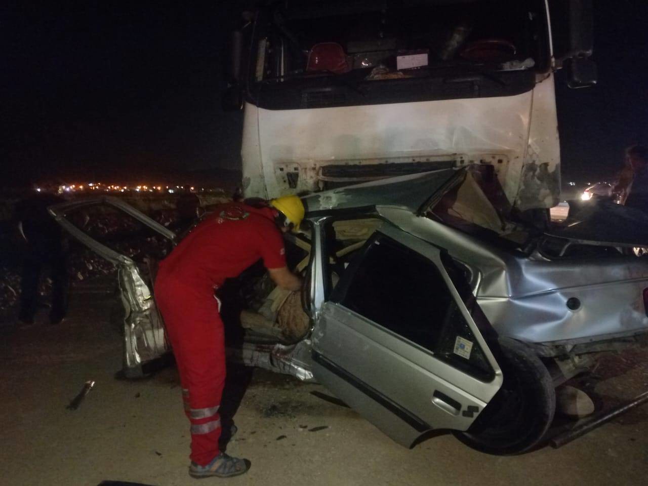 تصادف سواری و تریلر در جاده بابامیدان به نورآباد با یک فوتی و ۲ مصدوم