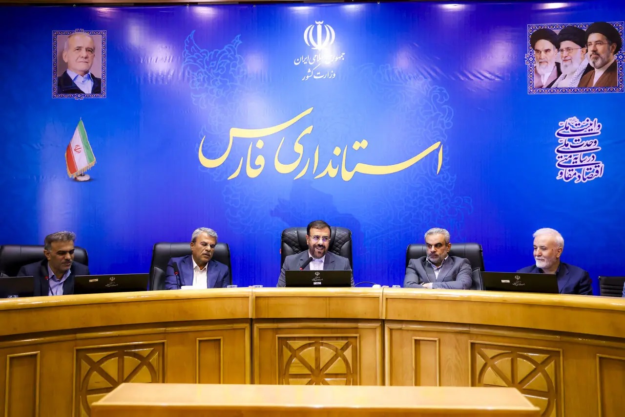 هشدارجدی استاندار فارس در خصوص دریافت مبالغ غیرمتعارف از والدین دانش‌آموزان
