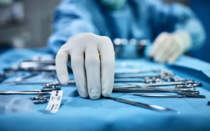 برخورد با ۴۰۰ مرکز درمانی غیرمجاز در شیراز ؛ ۲ هزار خط تلفن متخلف مسدود شد