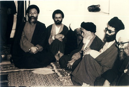 سرمقاله جمهوری اسلامی/ بازگشت به مدیران عالِم و مهذّب