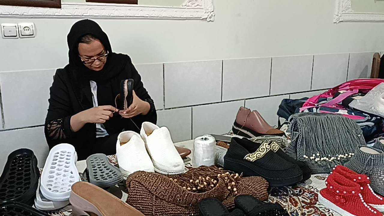 برپایی نمایشگاه صنایع دستی و مشاغل خانگی در شهر بهمن آباده