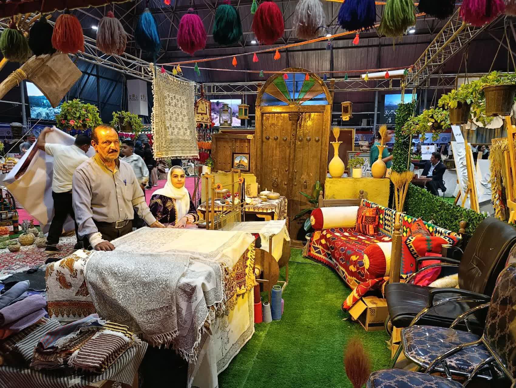 برپایی جشنواره کاروانسرای نو از سوی هنرمندان آباده‌ای در شیراز