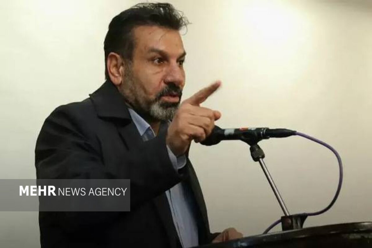 مومنی: محدودیت‌های استقلال می‌تواند فرصتی برای جوان‌گرایی باشد