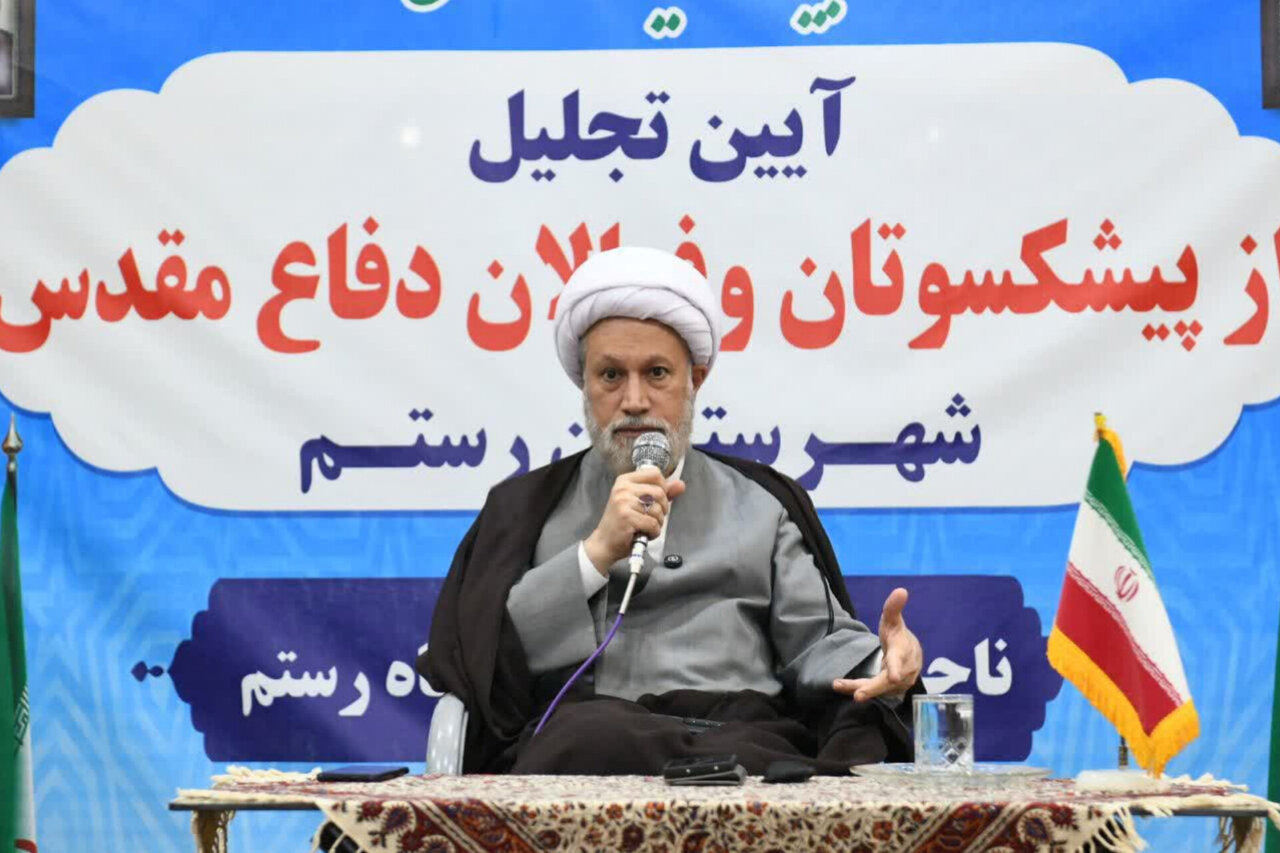 آیت الله دژکام: خون شهدای میناب سند مظلومیت ملت ایران است