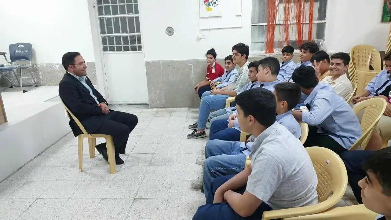 تأکید مدیرکل اجتماعی فارس بر تقویت پیوند میان دستگاه‌های اجرایی و نسل جوان