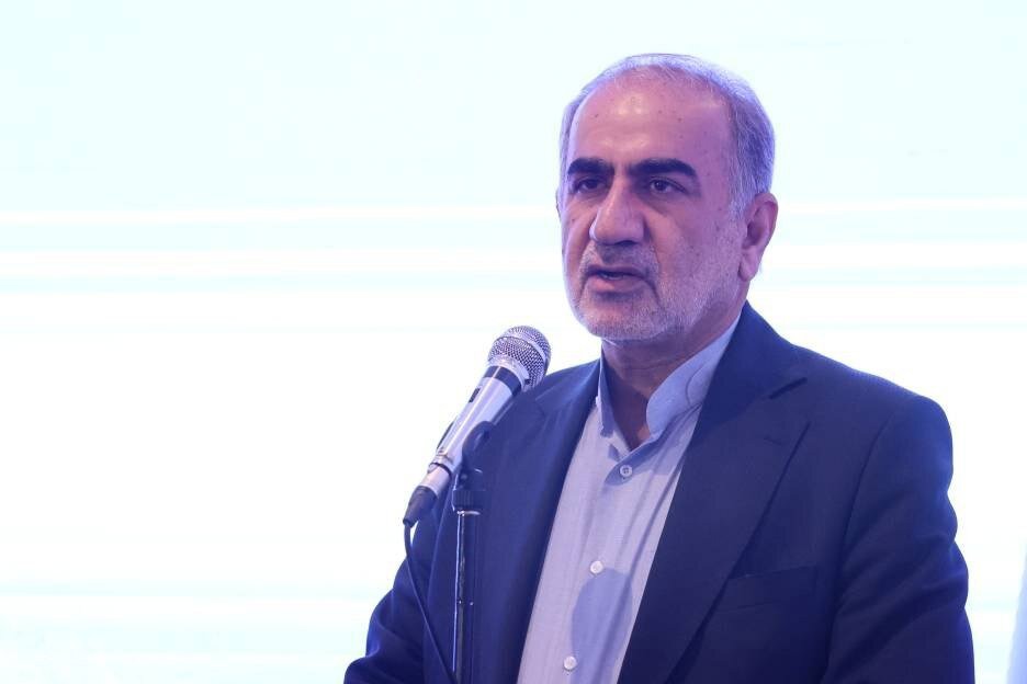 بروکراسی اداری نباید سد راه سرمایه‌گذاری گردشگری شود