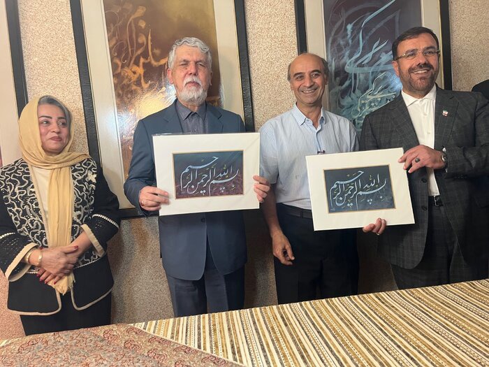 تجلیل وزیر فرهنگ و ارشاد اسلامی از گنجینه خوشنویسی شیراز