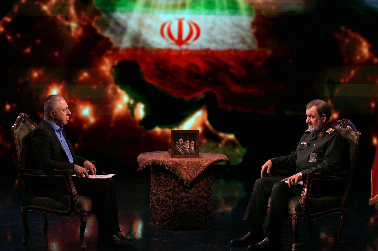 کیهان: شعام تا زمانی برای اصلاح طلبان محبوبیت دارد که بر طبلشان بکوبد!
