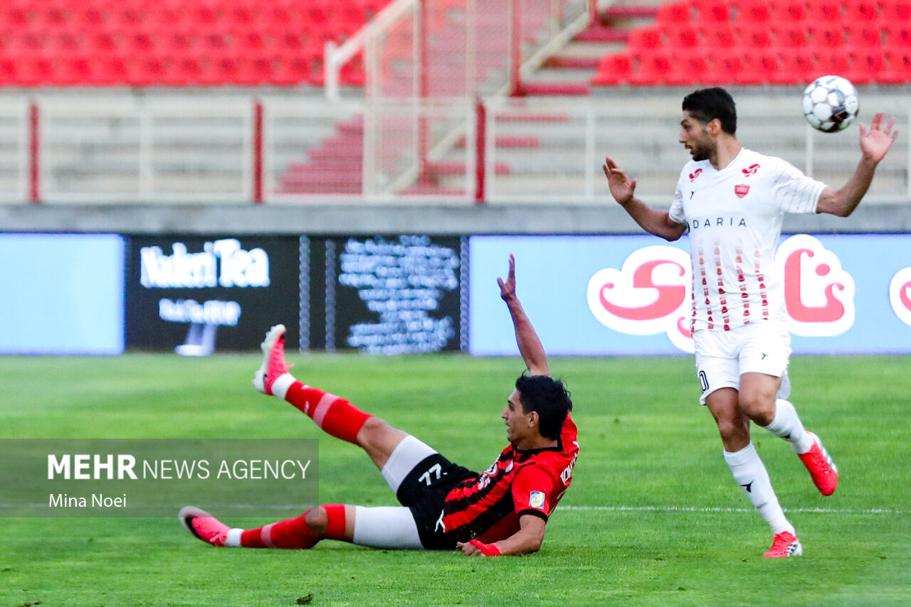 نیمه اول بازی پرسپولیس و مس شهربابک با یک اخراج و یک گل