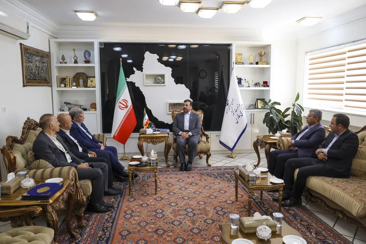 تقدیر از ۵ دانش‌آموز توانخواه موفق در آزمون سراسری ۱۴۰۵