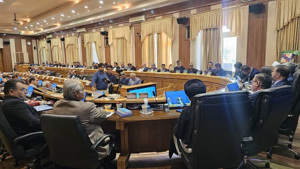 افزایش بهره‌وری کشاورزی بدون افزایش سطح زیرکشت دنبال شود