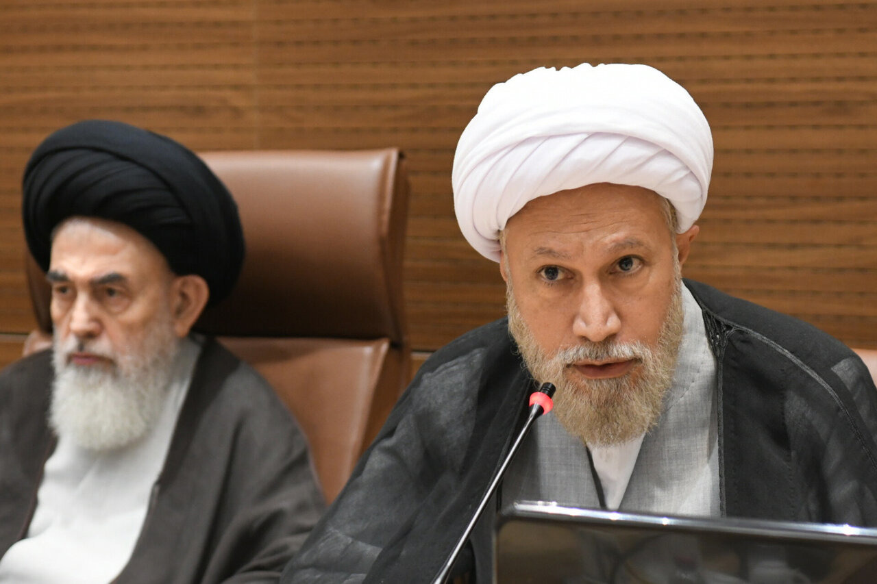 آیت‌الله دژکام: پیوند ولایت الهی و اراده مردم، الگوی حکومت دینی است
